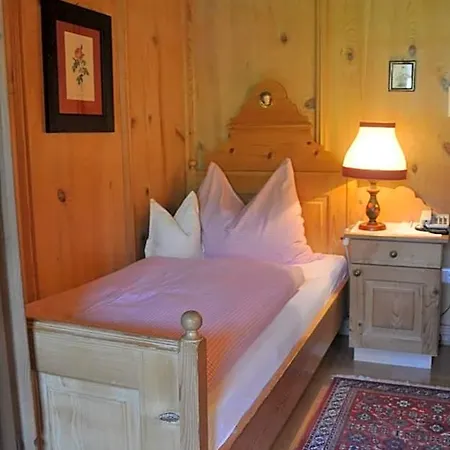 ホテル Romantikhotel Almtalhof