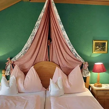 Romantikhotel Almtalhof ホテル