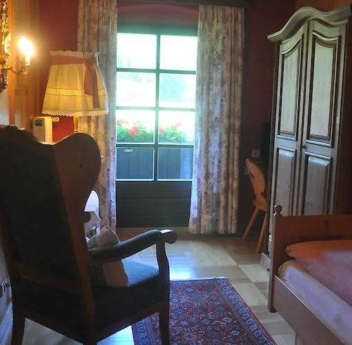 Romantikhotel Almtalhof Отель Грюнау-им-Альмталь